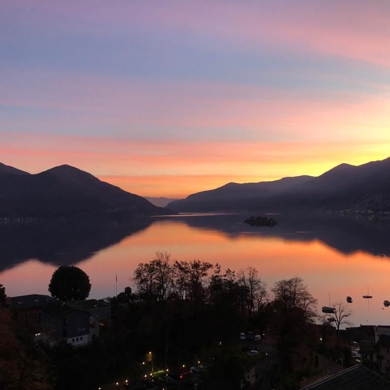 Sonnenuntergang über dem Lago Maggiore